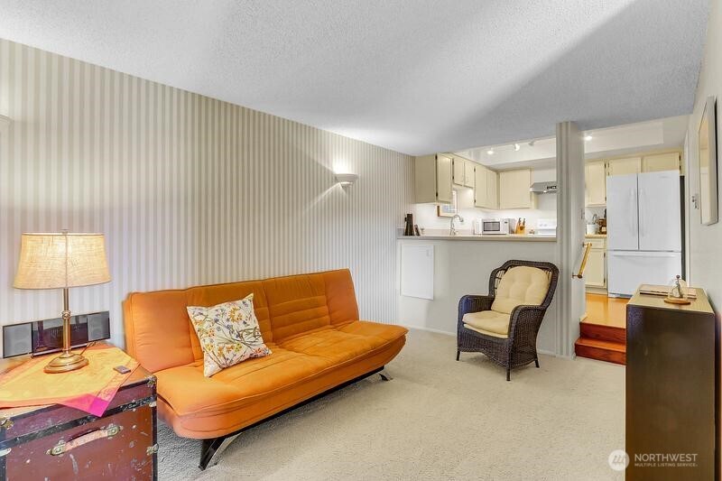 200 James Street W Unit: 306