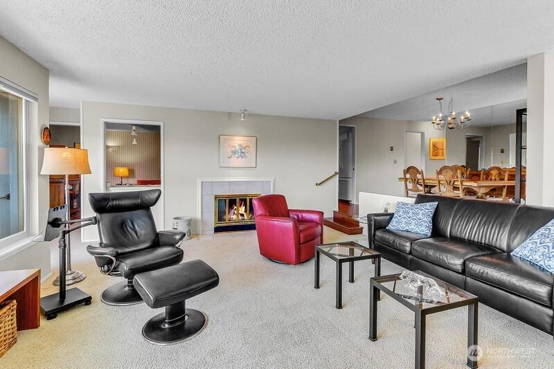 200 James Street W Unit: 306
