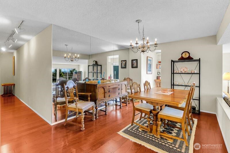 200 James Street W Unit: 306