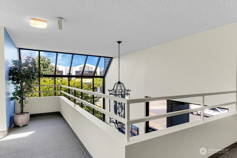 200 James Street W Unit: 306