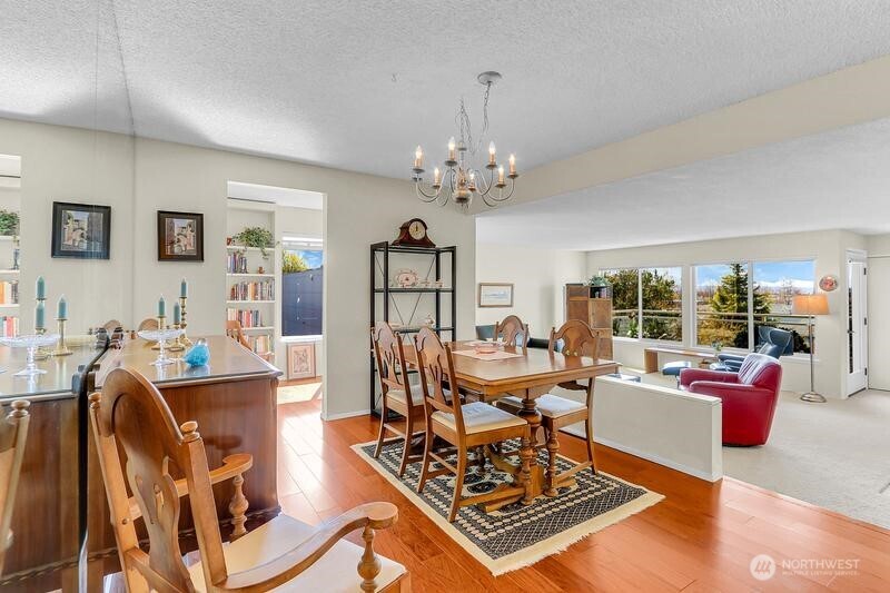 200 James Street W Unit: 306