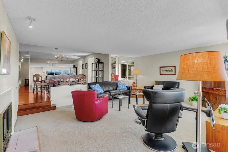 200 James Street W Unit: 306