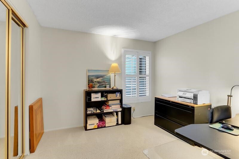 200 James Street W Unit: 306