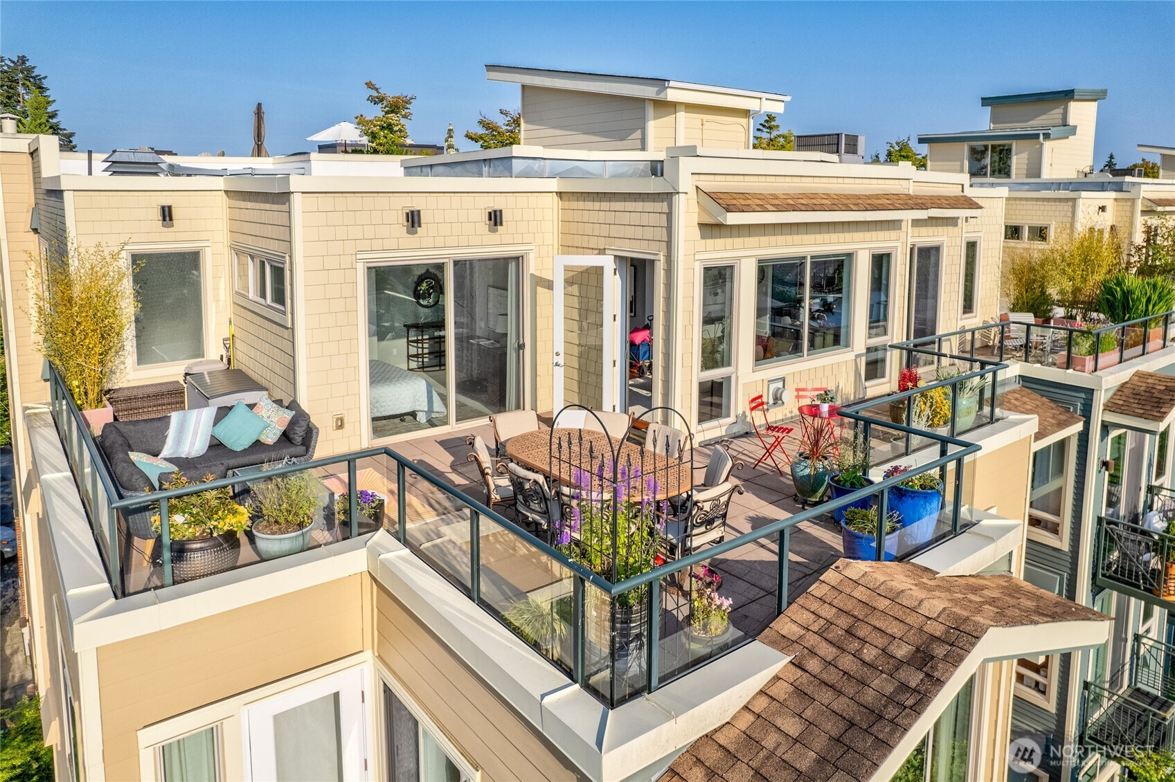 6801 Greenwood Avenue N Unit: 403