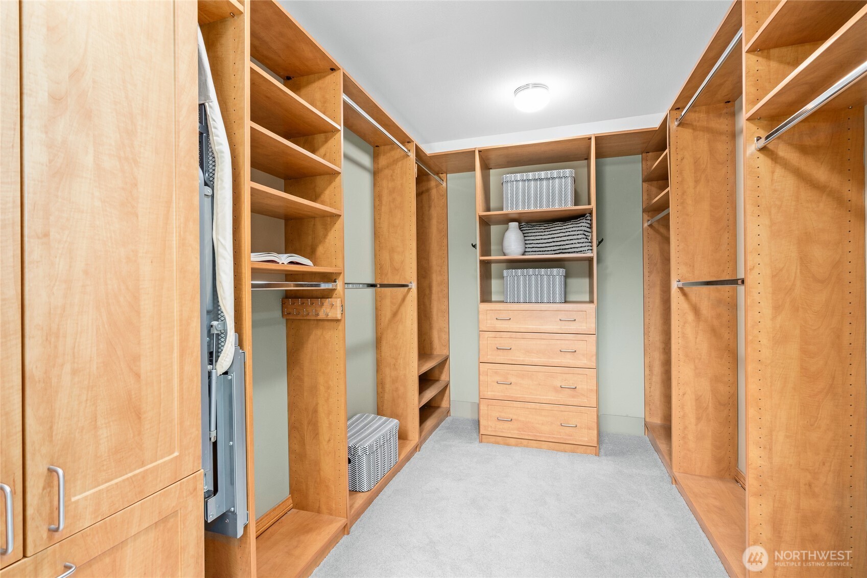 6801 Greenwood Avenue N Unit: 403