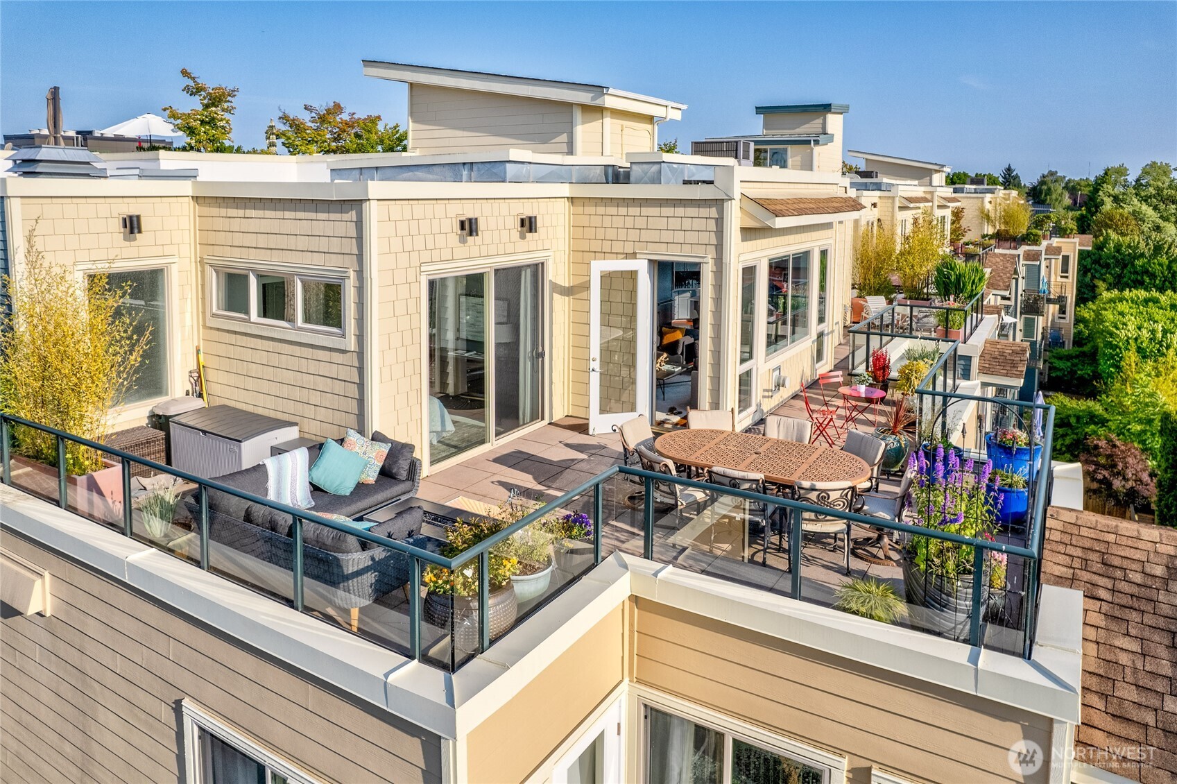 6801 Greenwood Avenue N Unit: 403