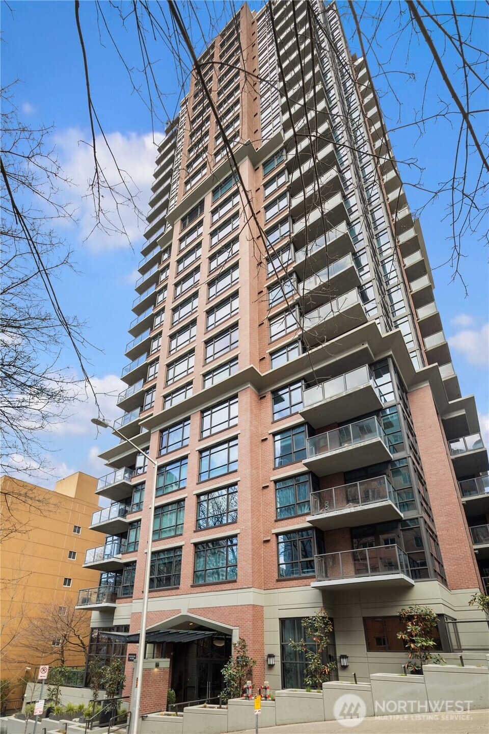 1420 Terry Avenue Unit: 2504