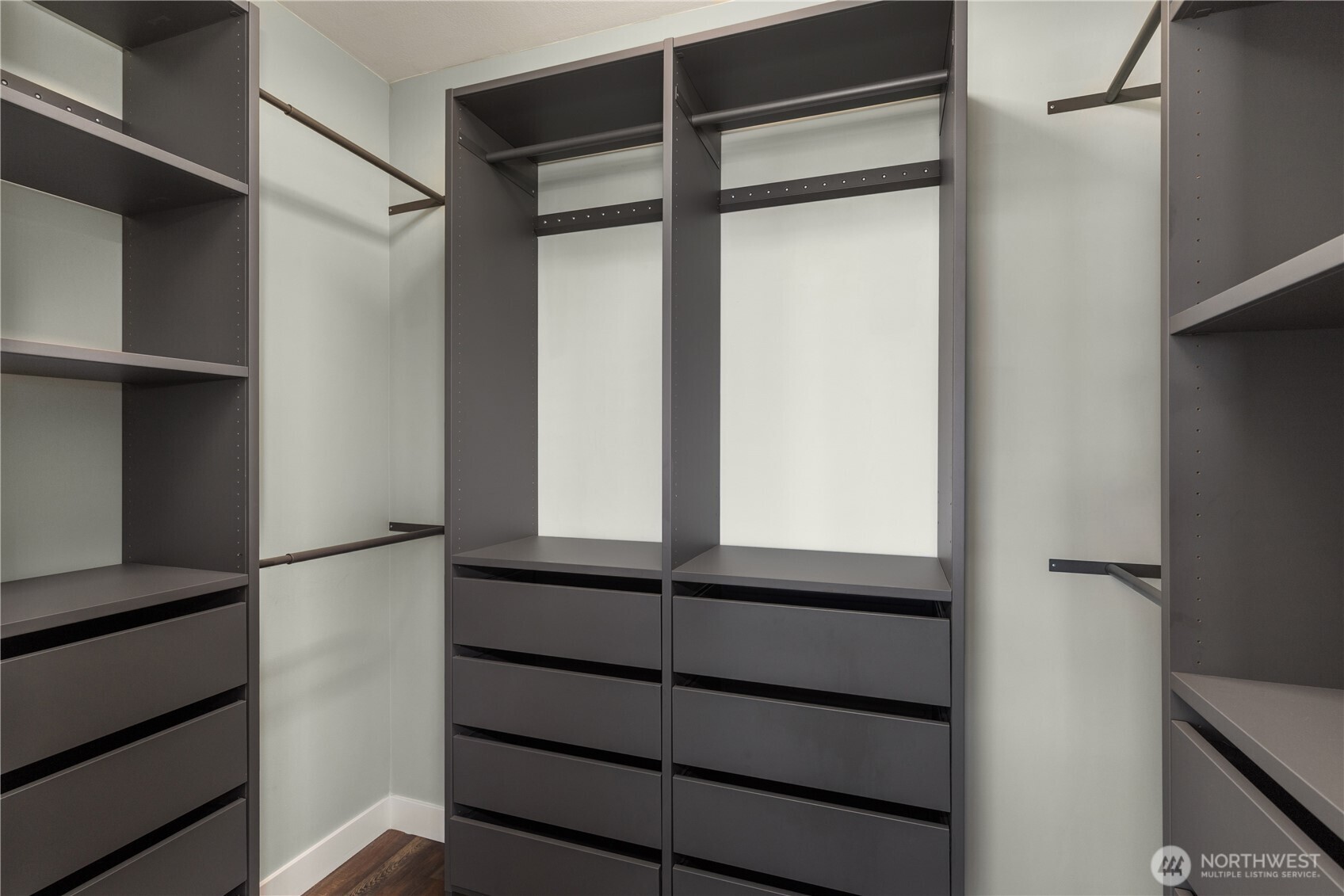 1420 Terry Avenue Unit: 2504