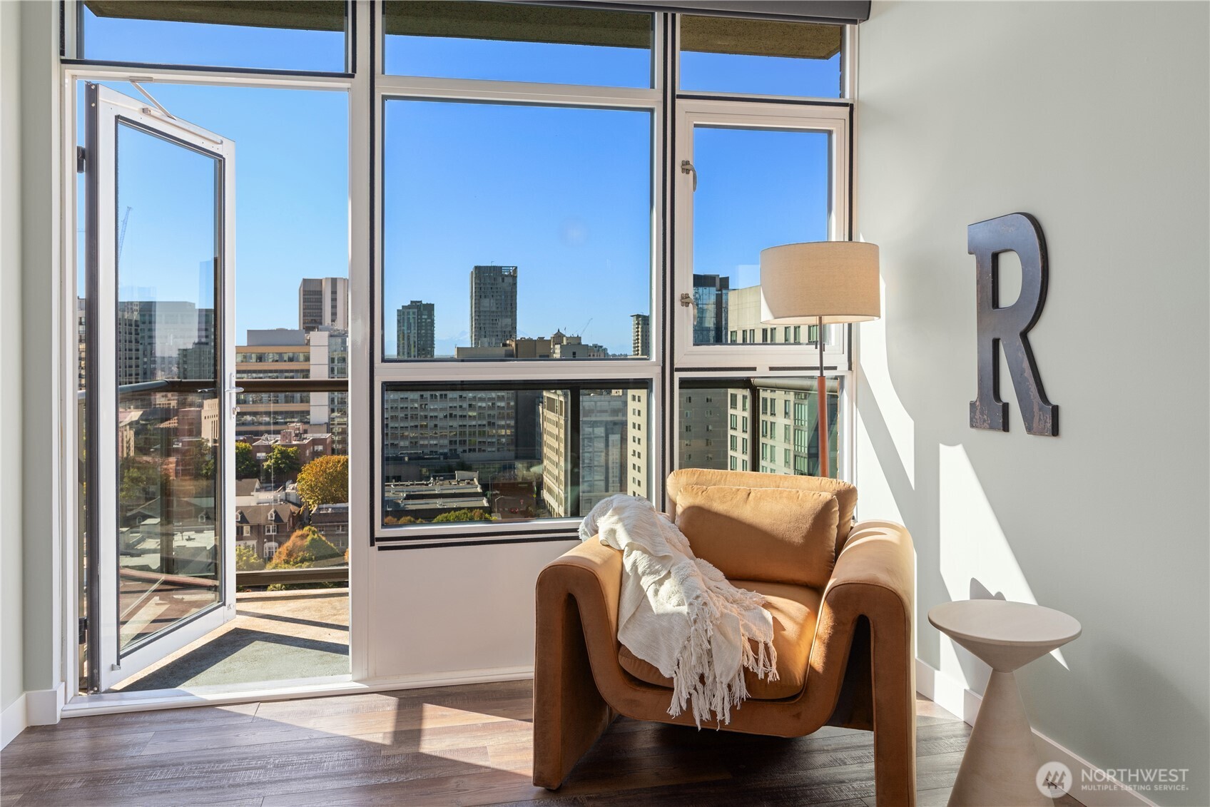 1420 Terry Avenue Unit: 2504