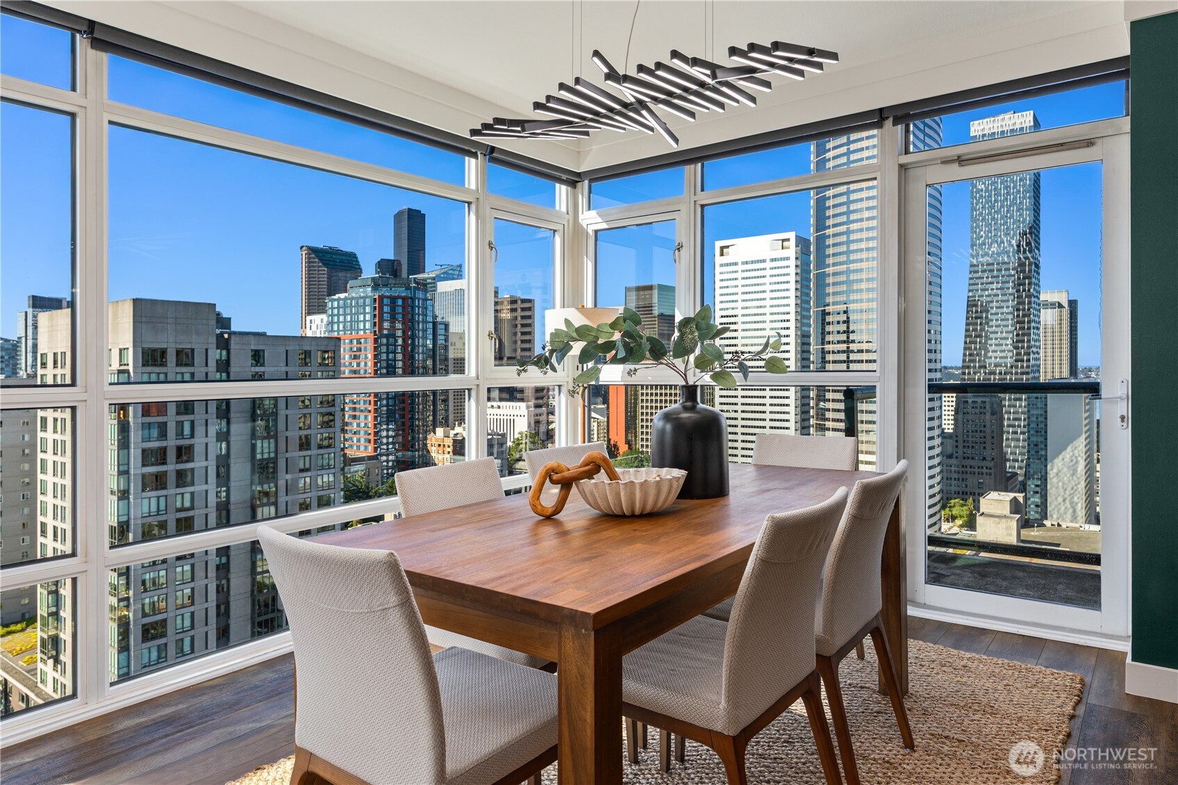 1420 Terry Avenue Unit: 2504