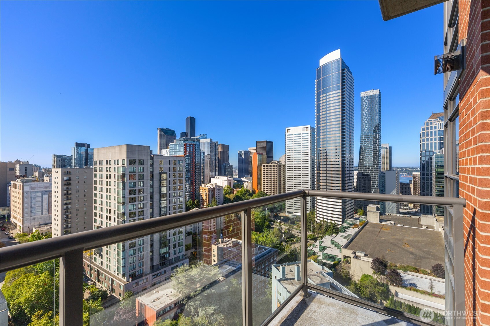 1420 Terry Avenue Unit: 2504