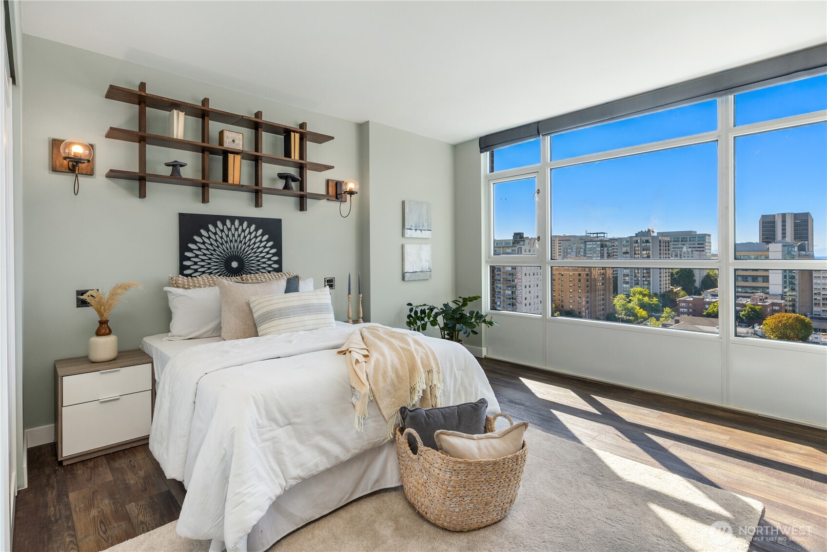 1420 Terry Avenue Unit: 2504