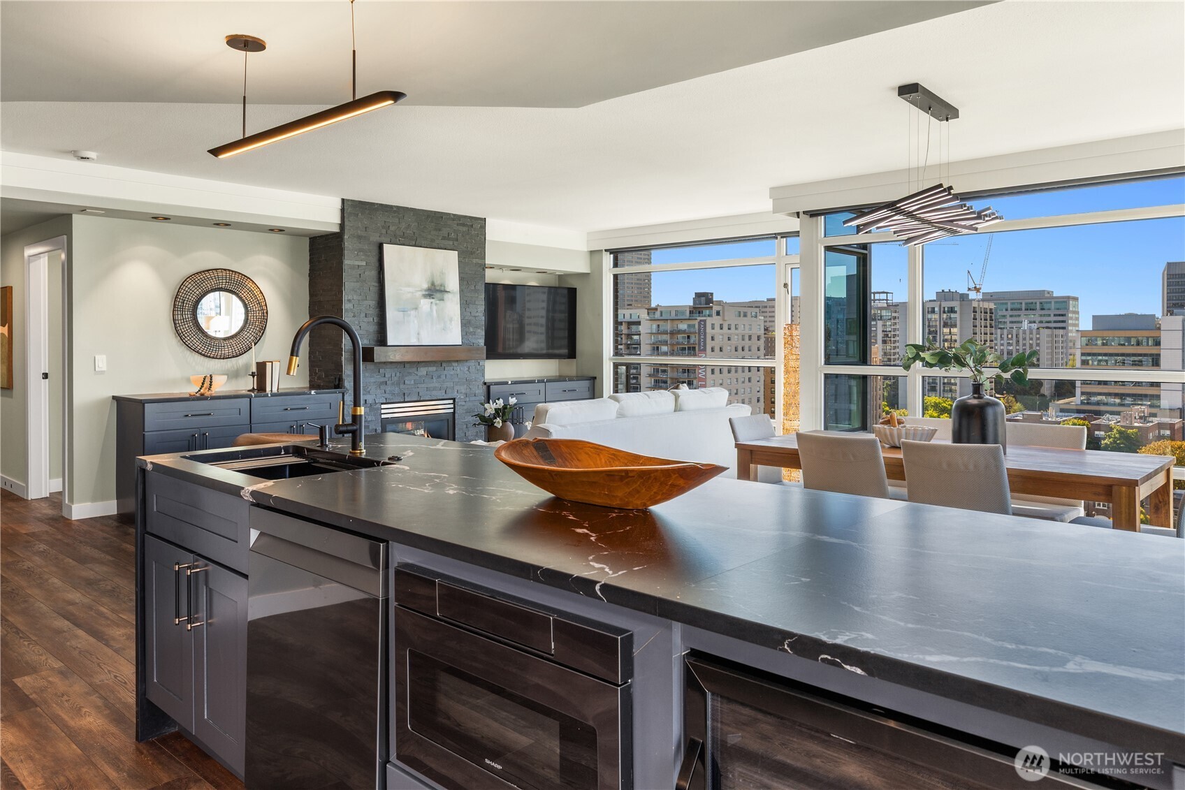1420 Terry Avenue Unit: 2504