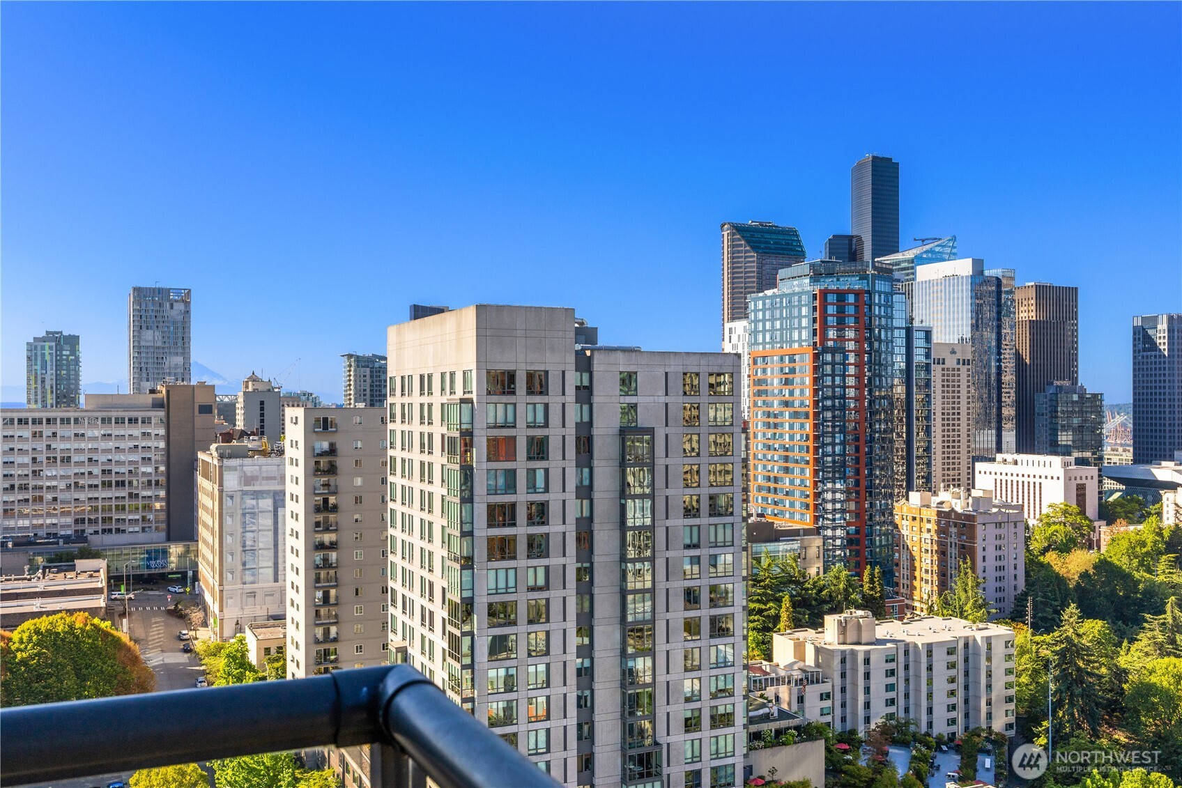 1420 Terry Avenue Unit: 2504