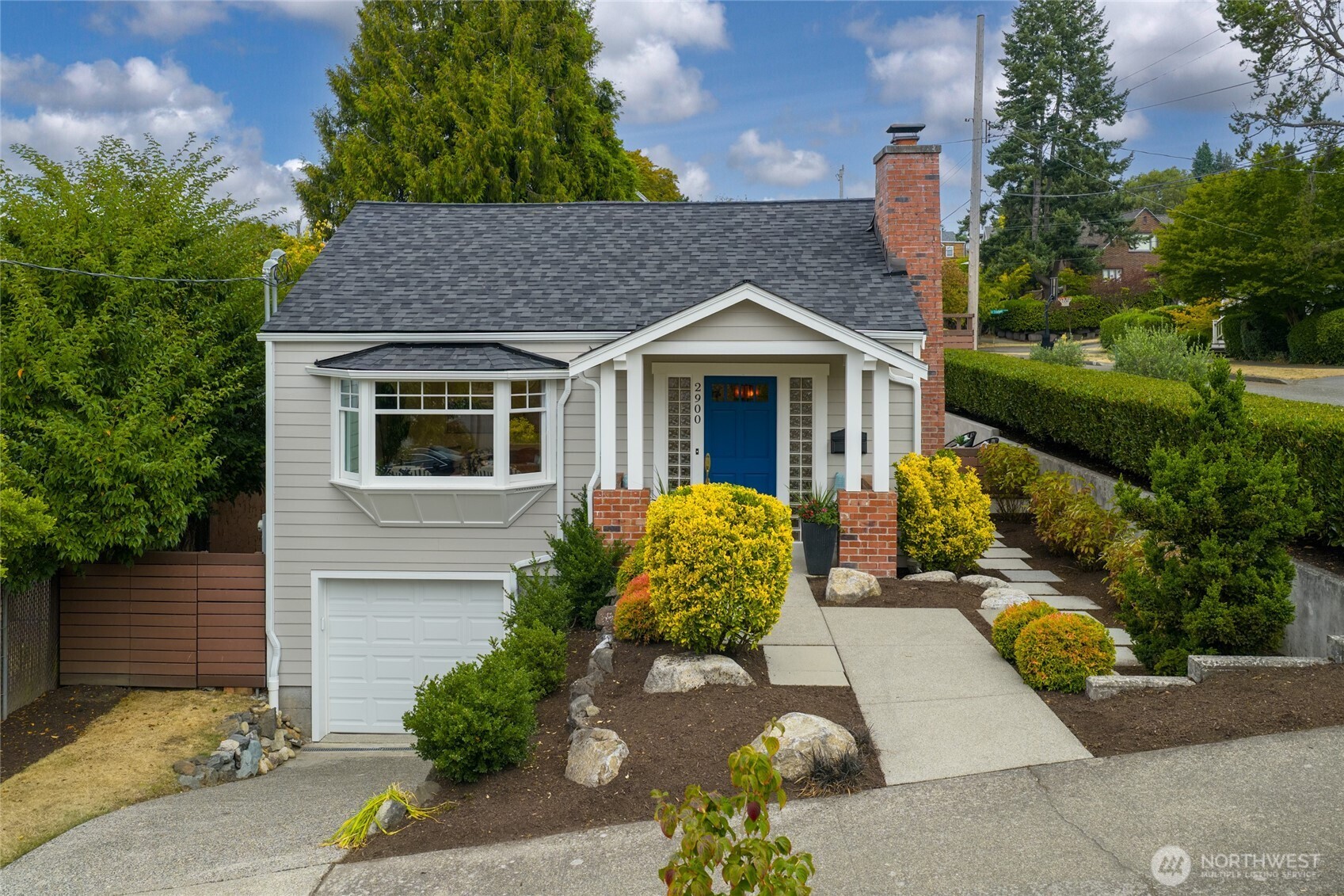 2900 W Newton Street
