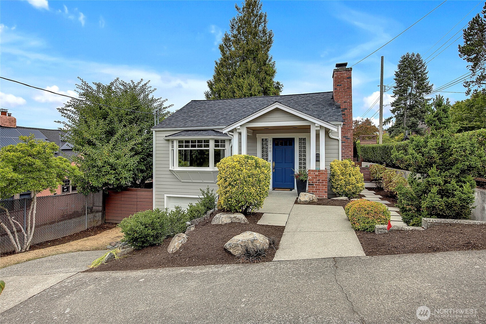 2900 W Newton Street