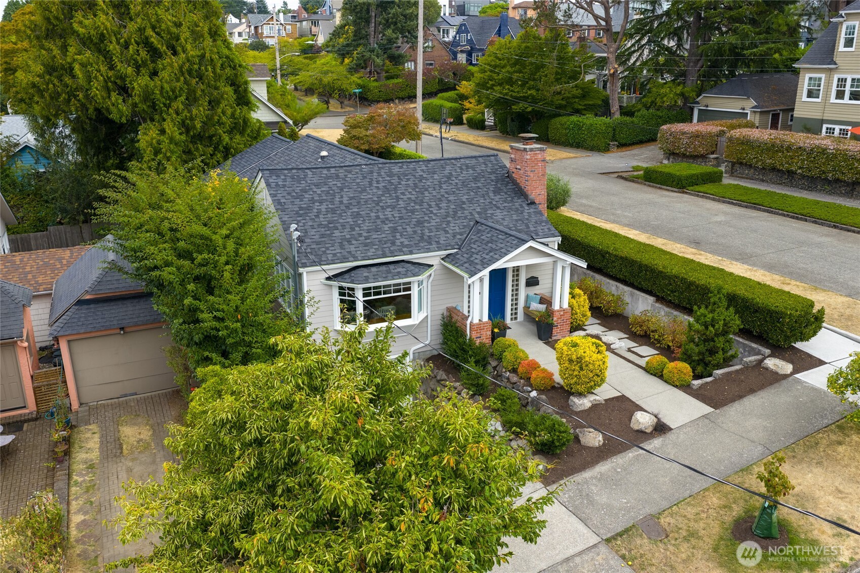2900 W Newton Street