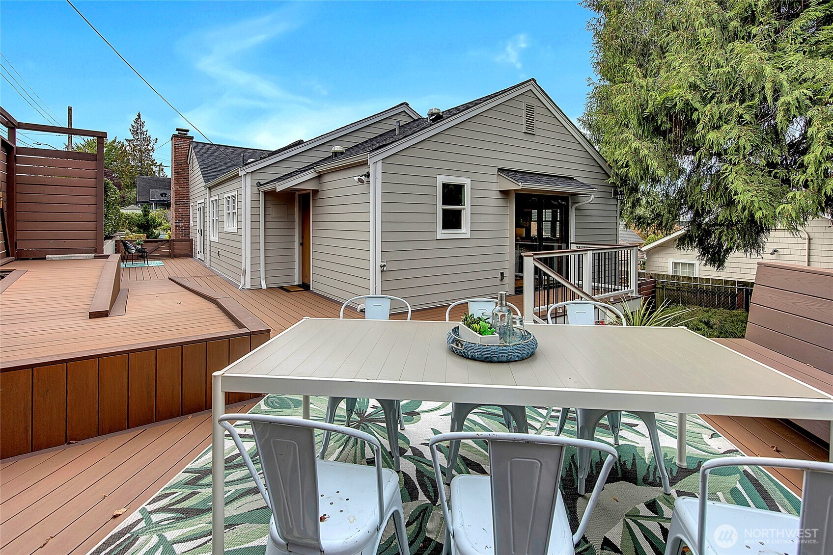 2900 W Newton Street