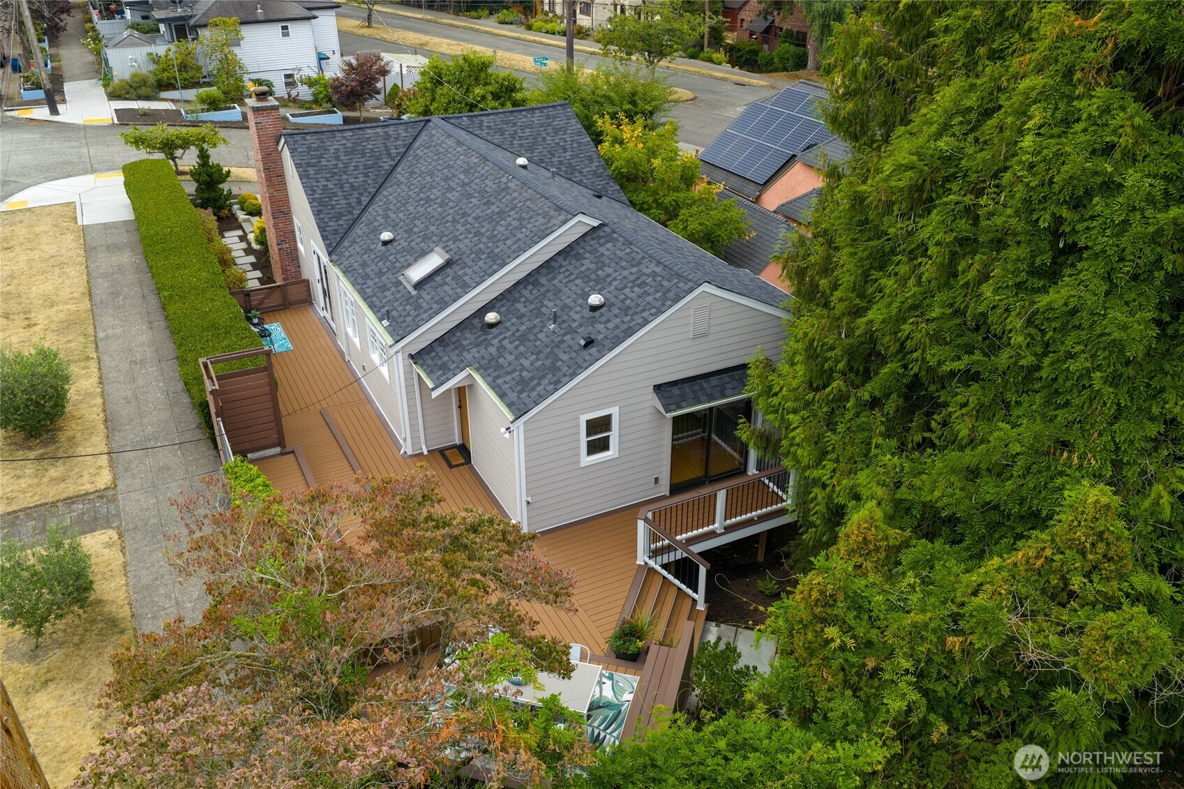 2900 W Newton Street