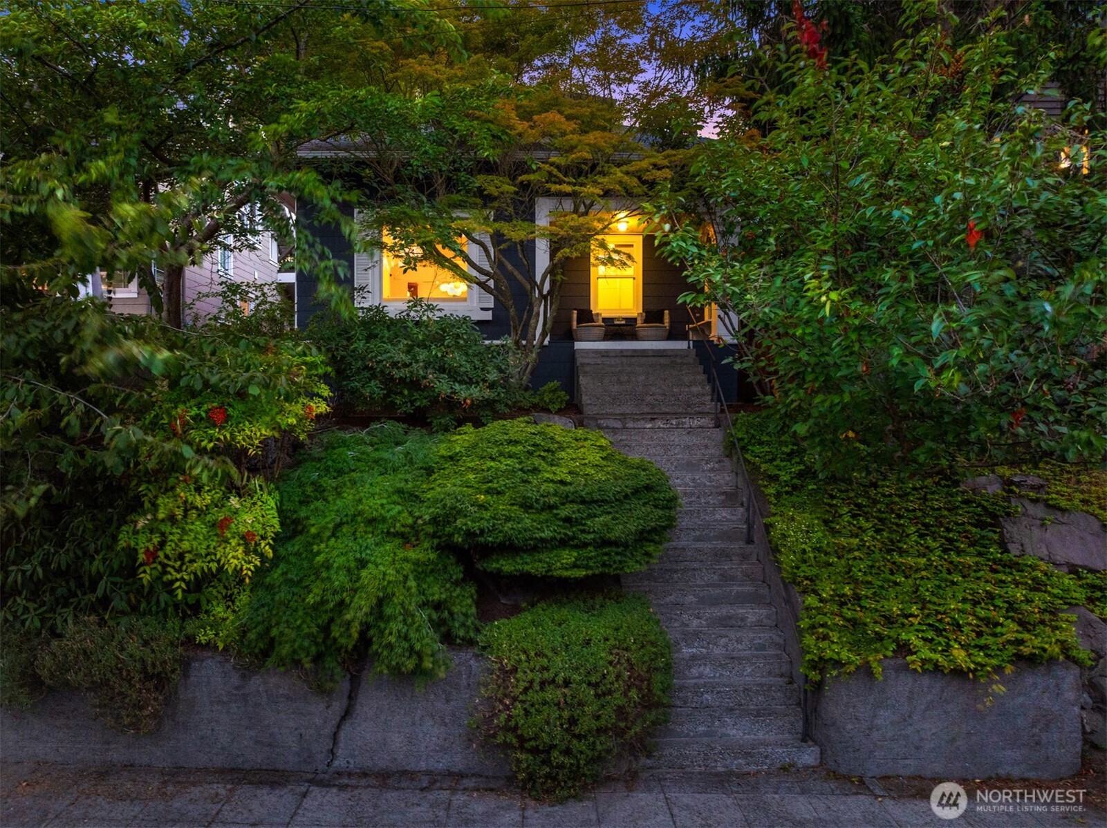 1807 11th Avenue W