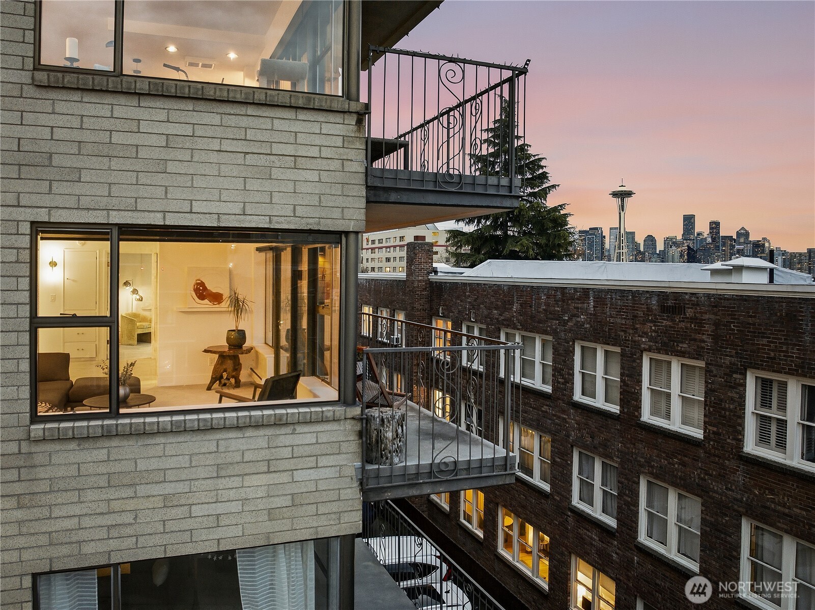 912 3rd Avenue W Unit: 202