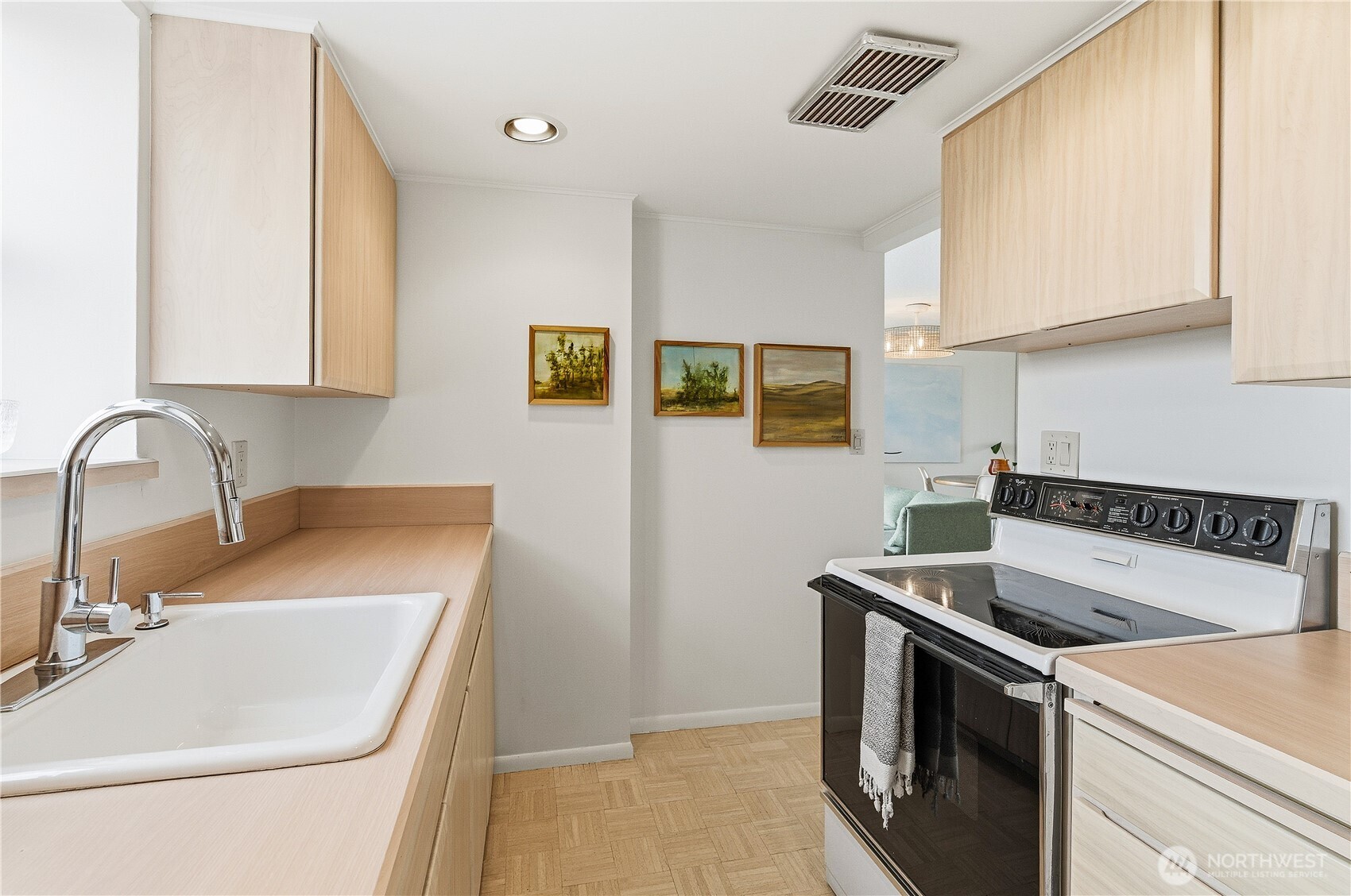 912 3rd Avenue W Unit: 202