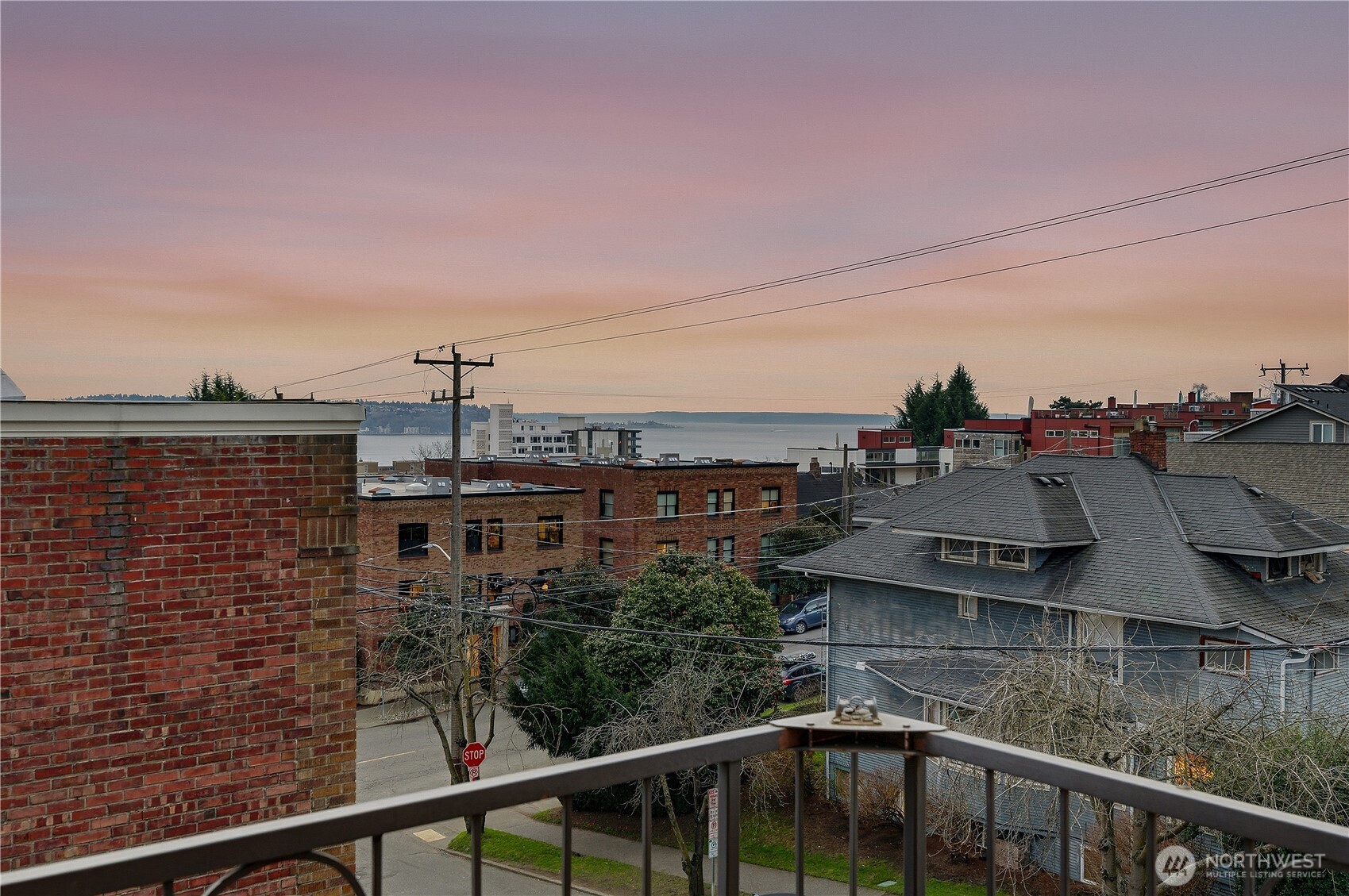 912 3rd Avenue W Unit: 202