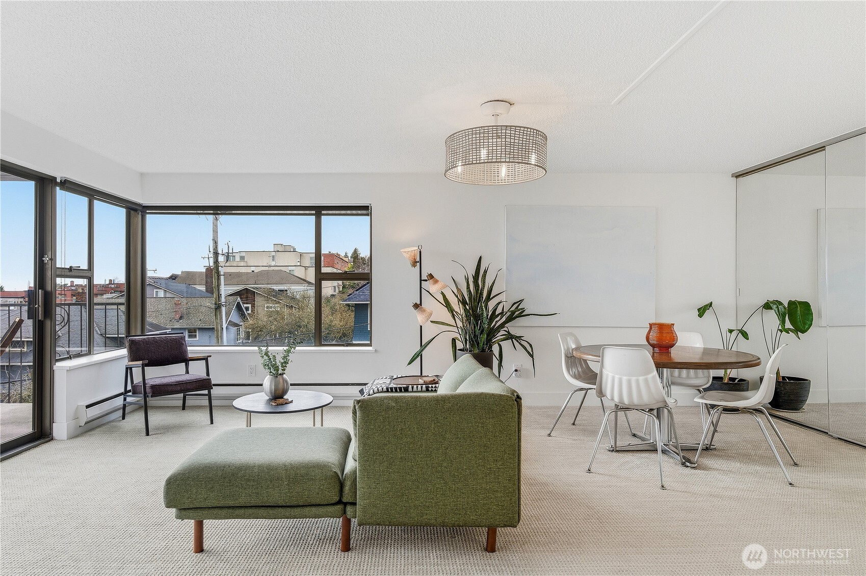 912 3rd Avenue W Unit: 202