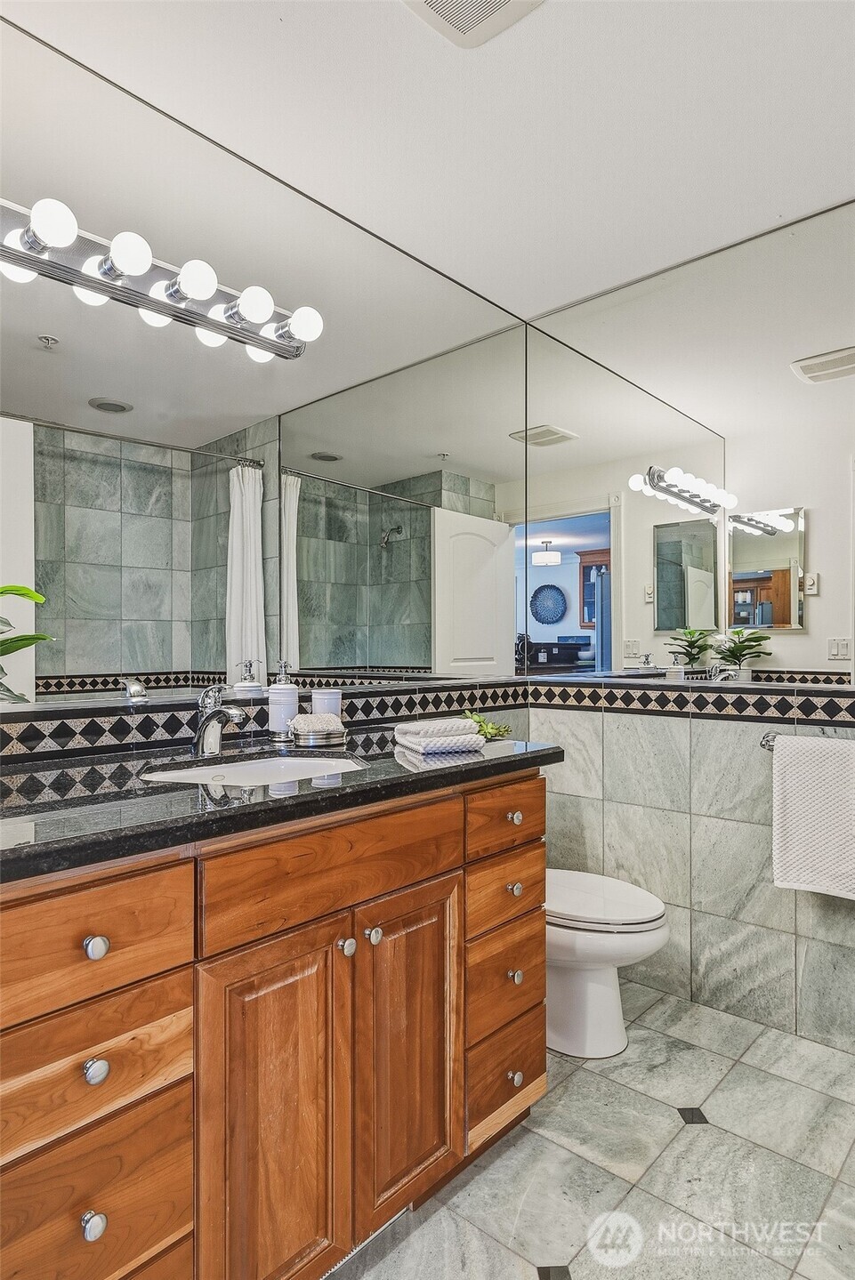 311 E Republican Street Unit: 602