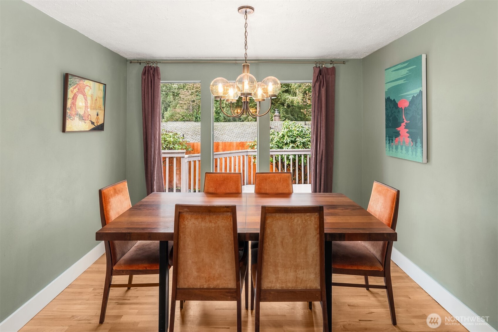 533 N 185th Place