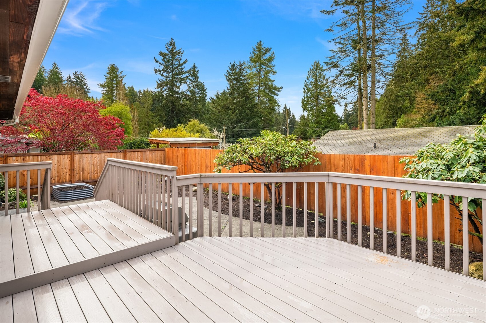 533 N 185th Place