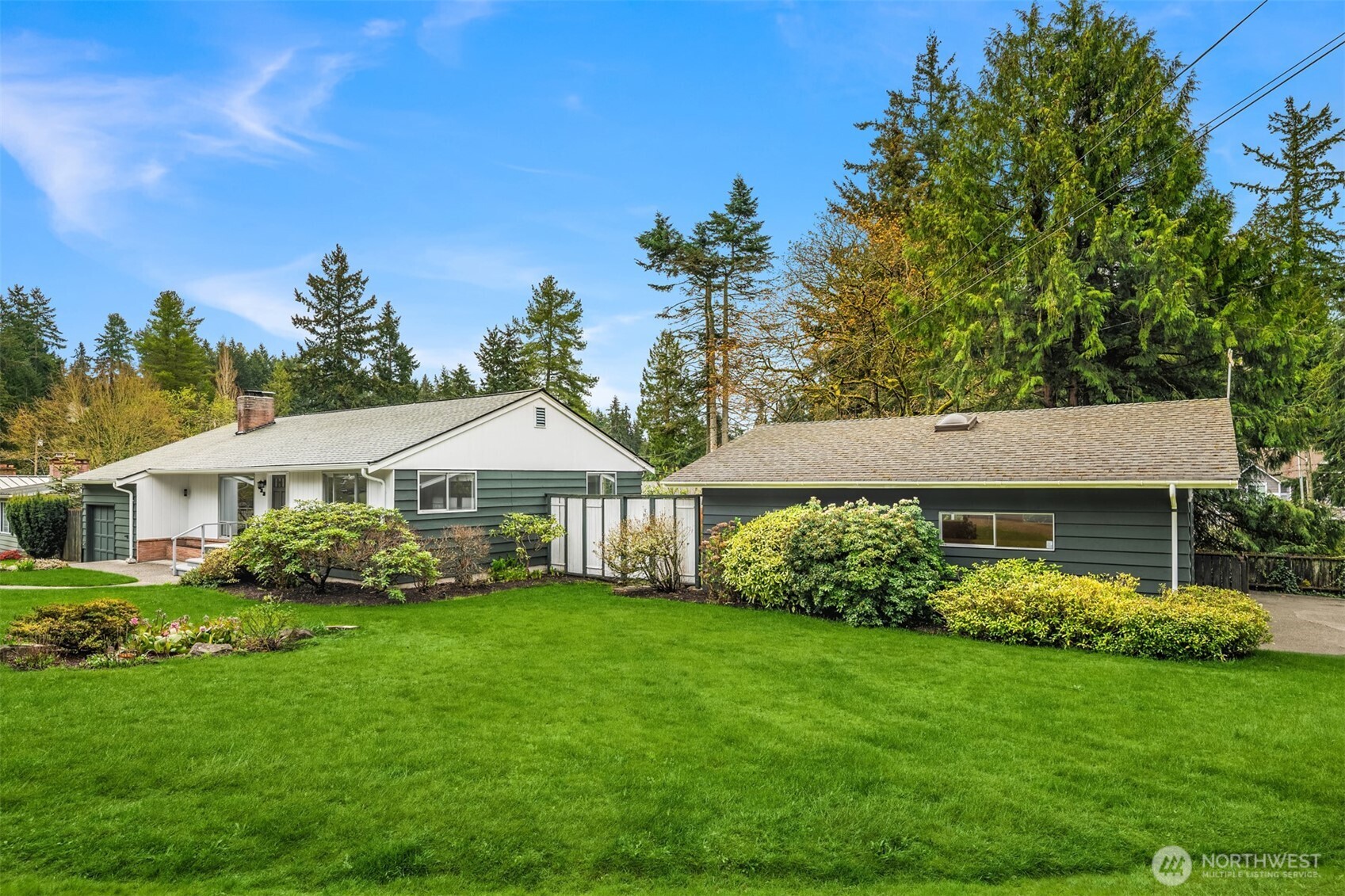 533 N 185th Place