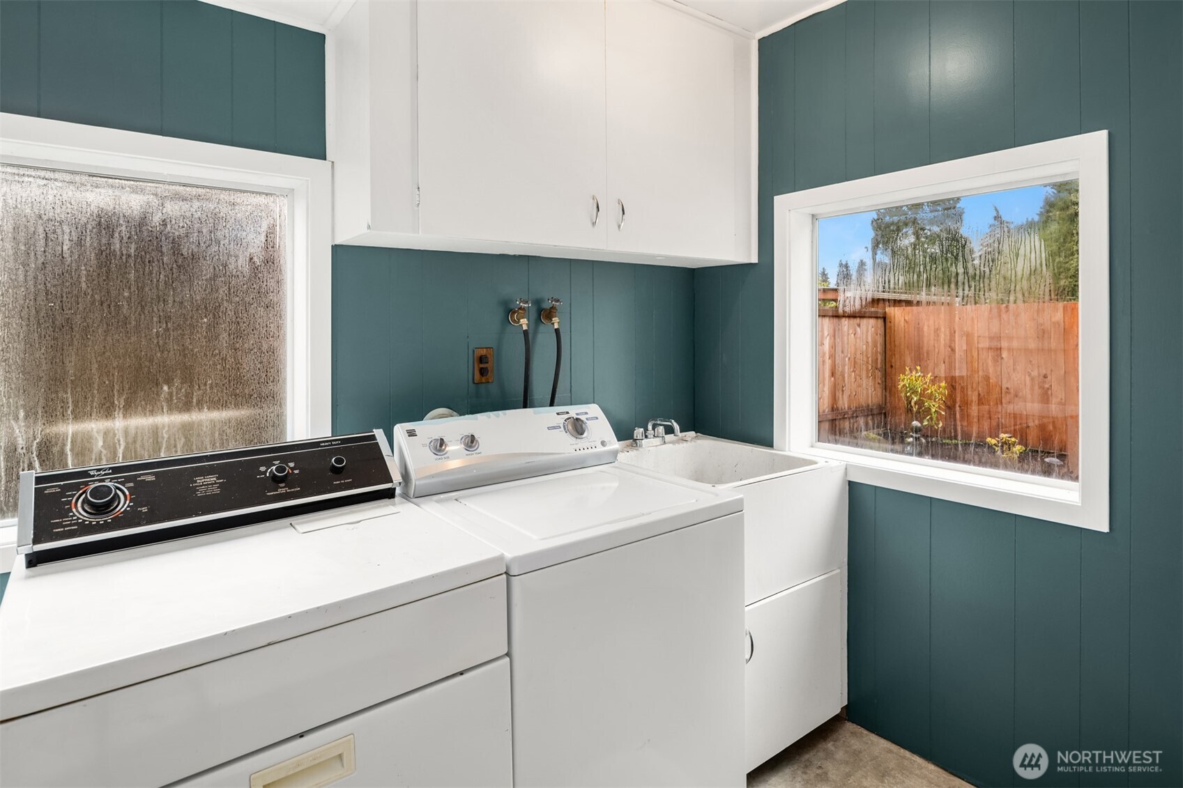 533 N 185th Place