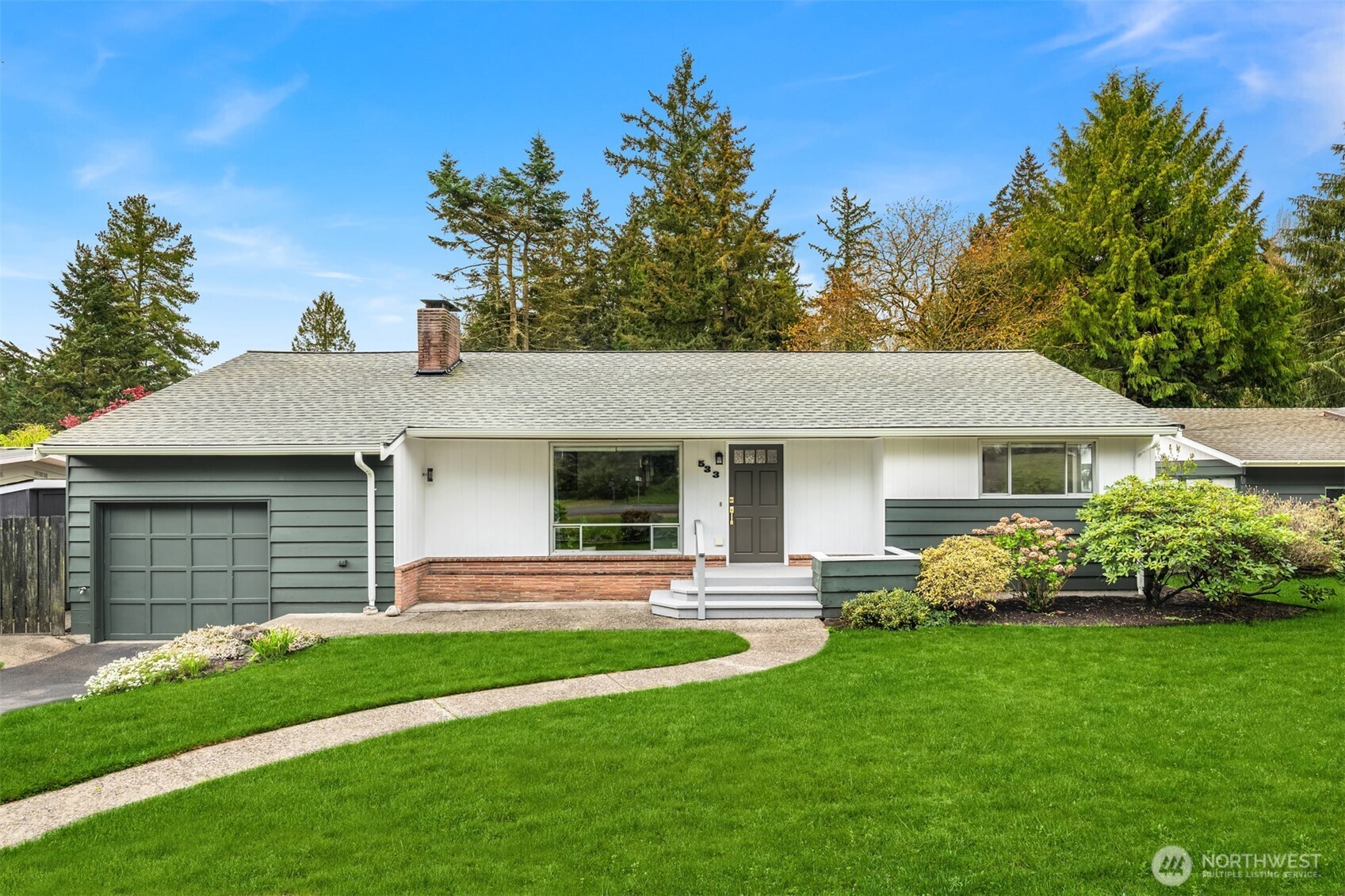533 N 185th Place