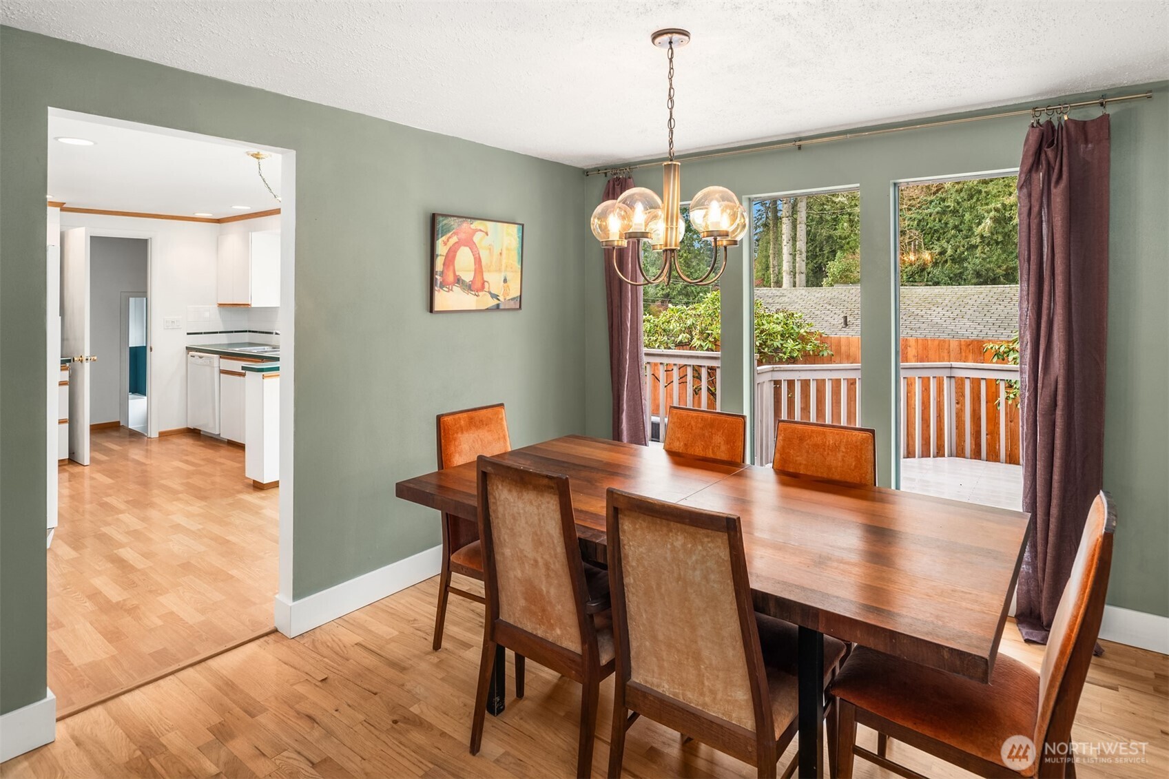 533 N 185th Place