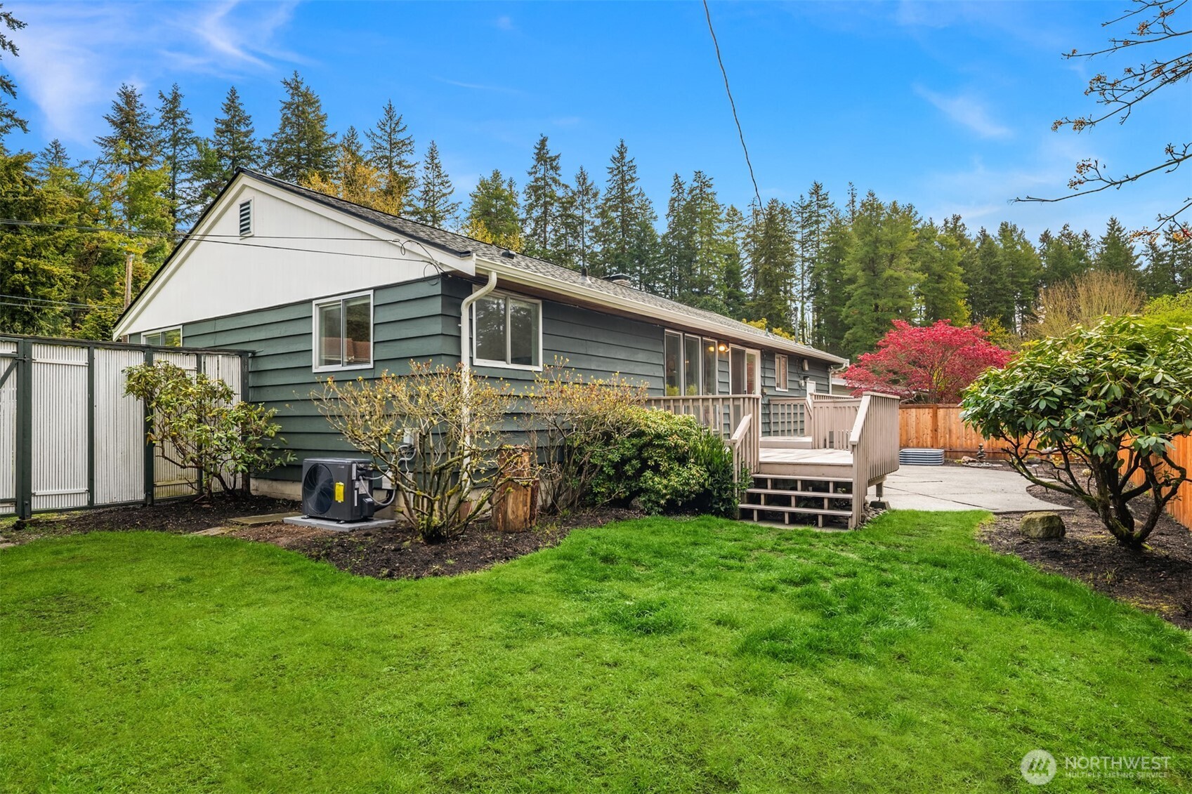 533 N 185th Place