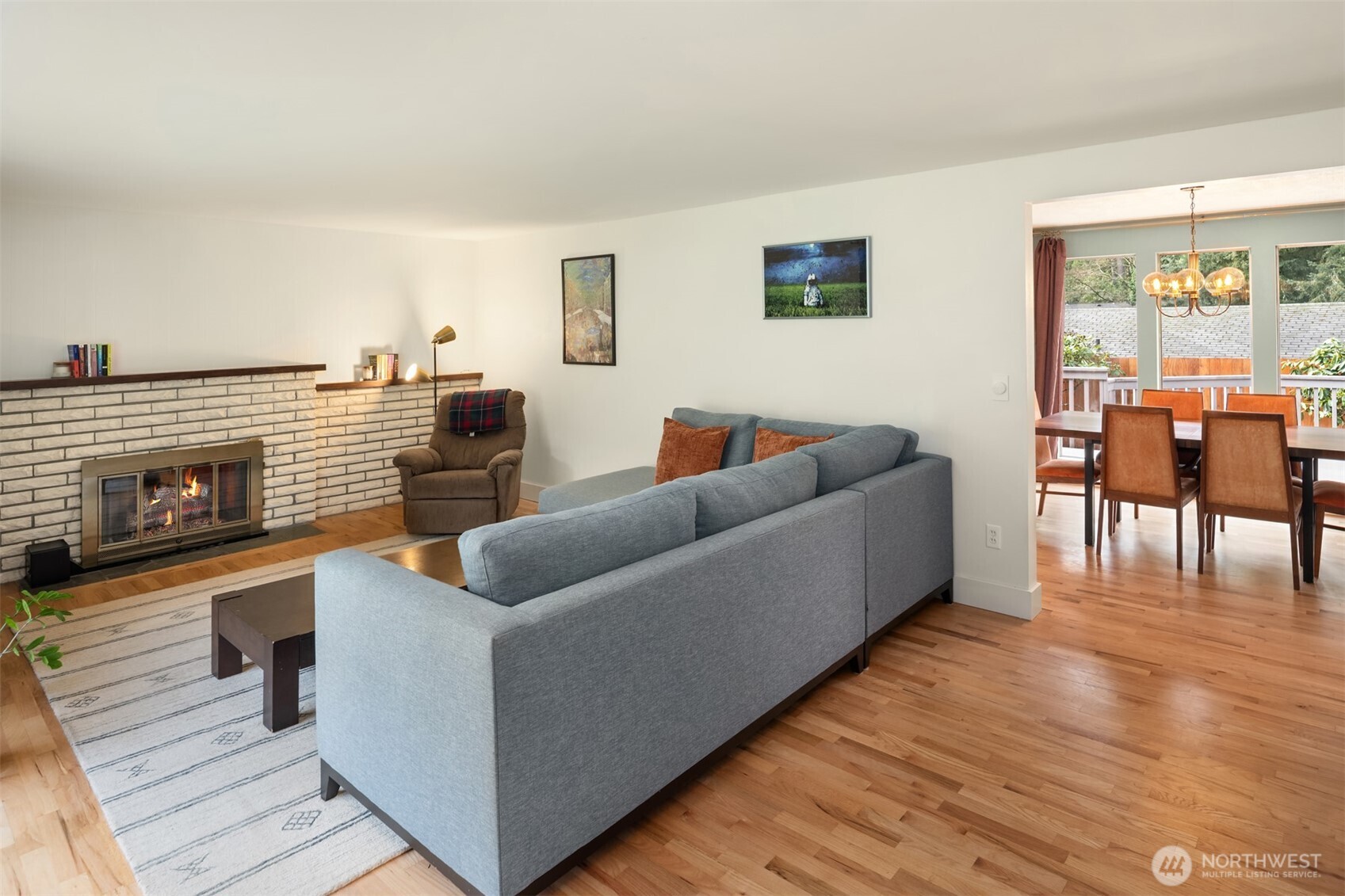 533 N 185th Place