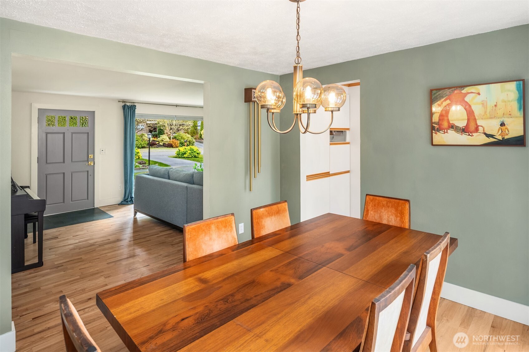 533 N 185th Place