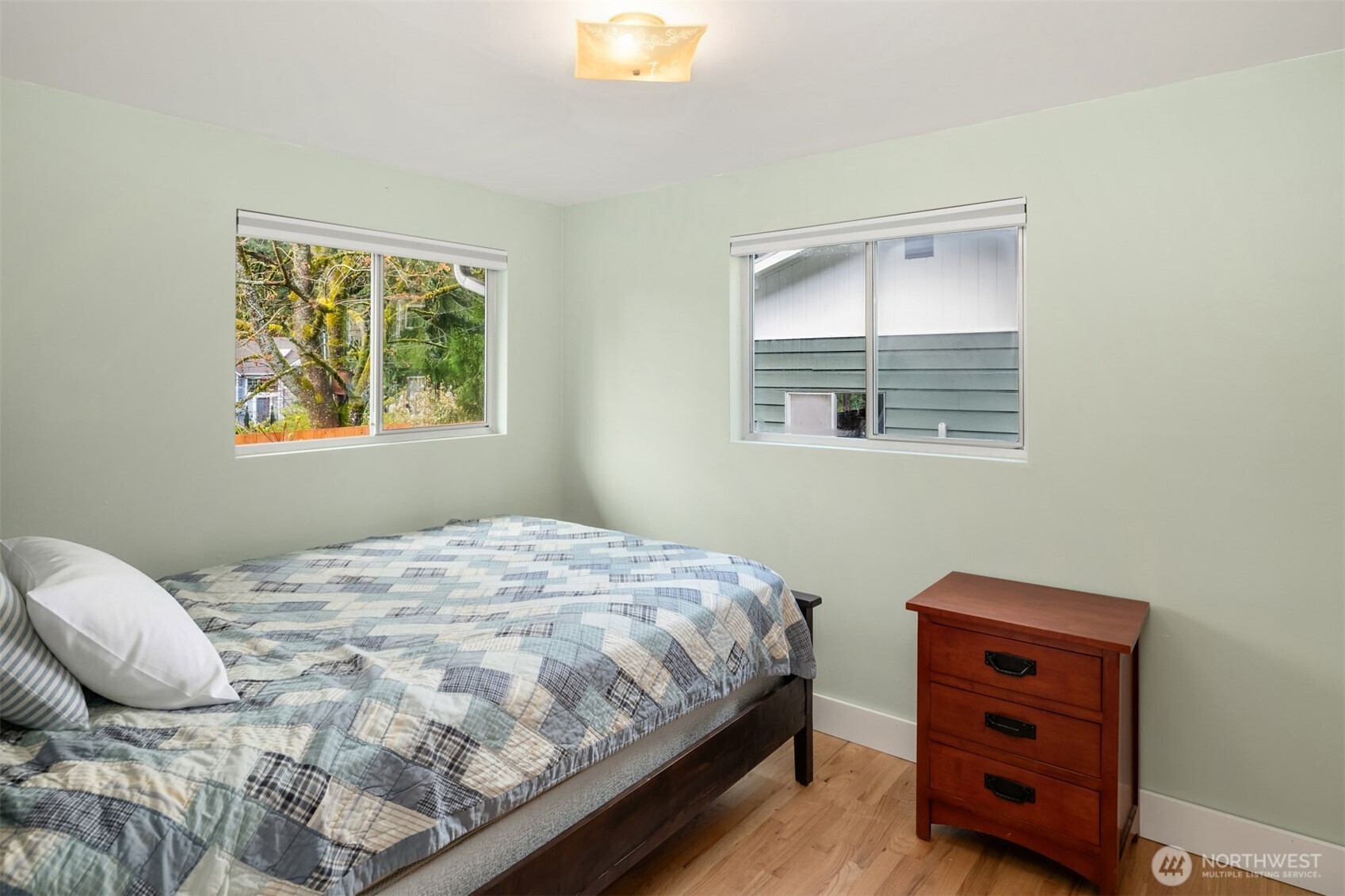 533 N 185th Place