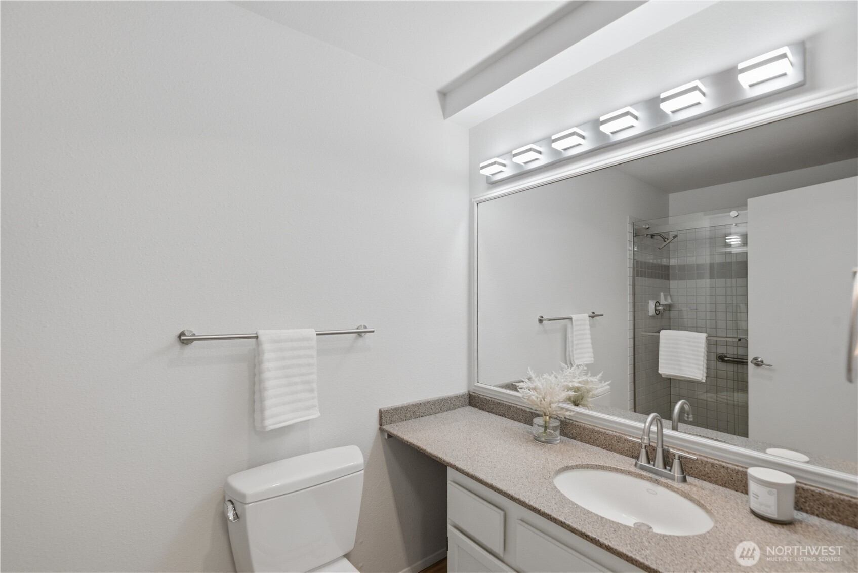 2040 13th Avenue W Unit: 13