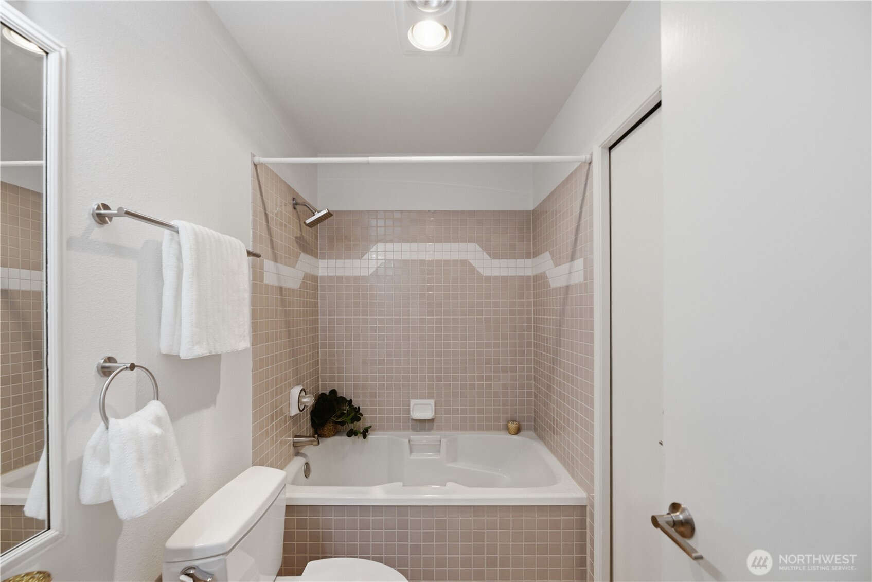 2040 13th Avenue W Unit: 13