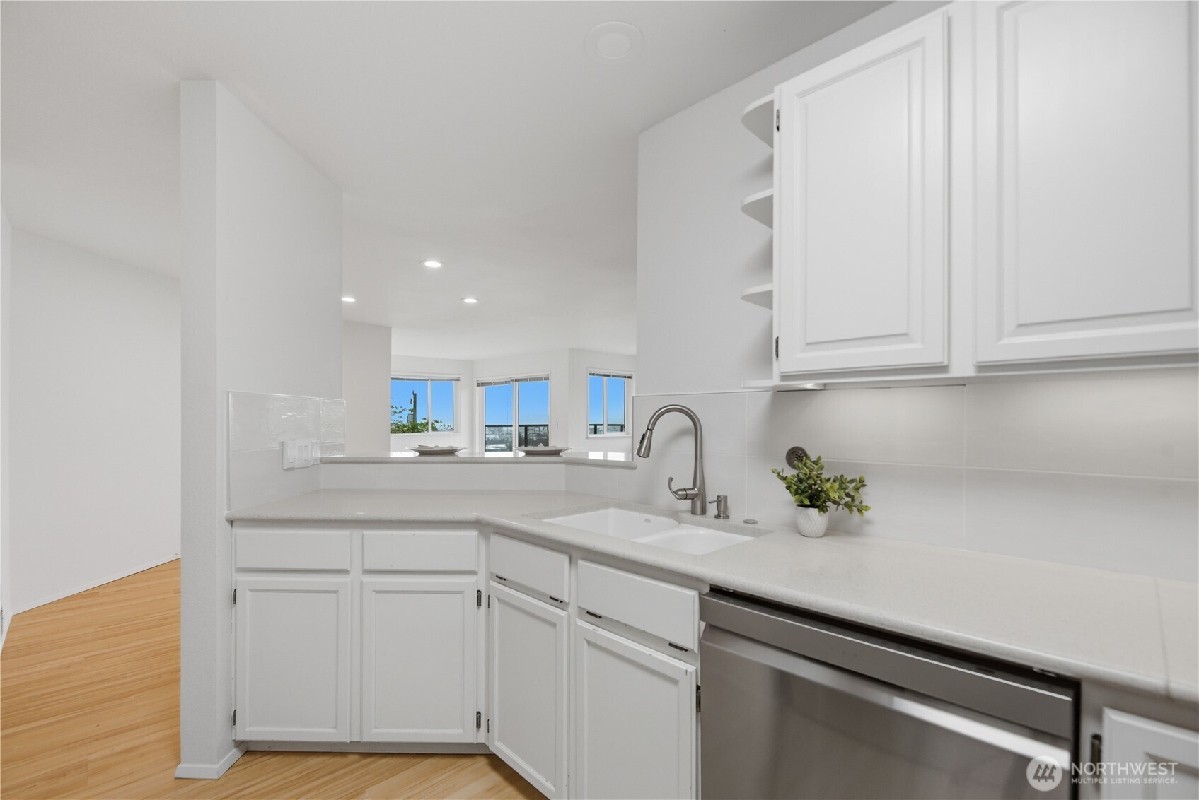 2040 13th Avenue W Unit: 13