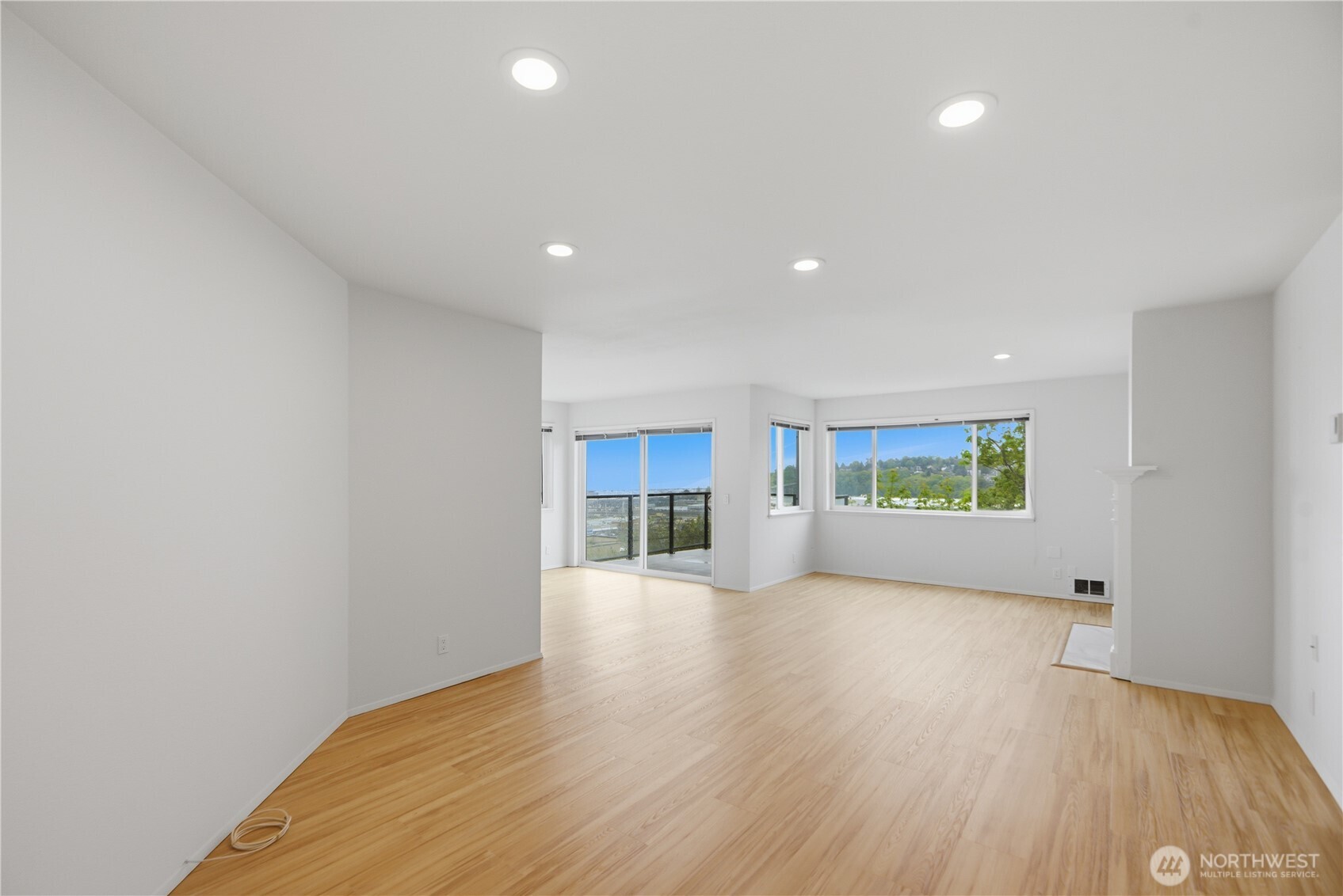 2040 13th Avenue W Unit: 13