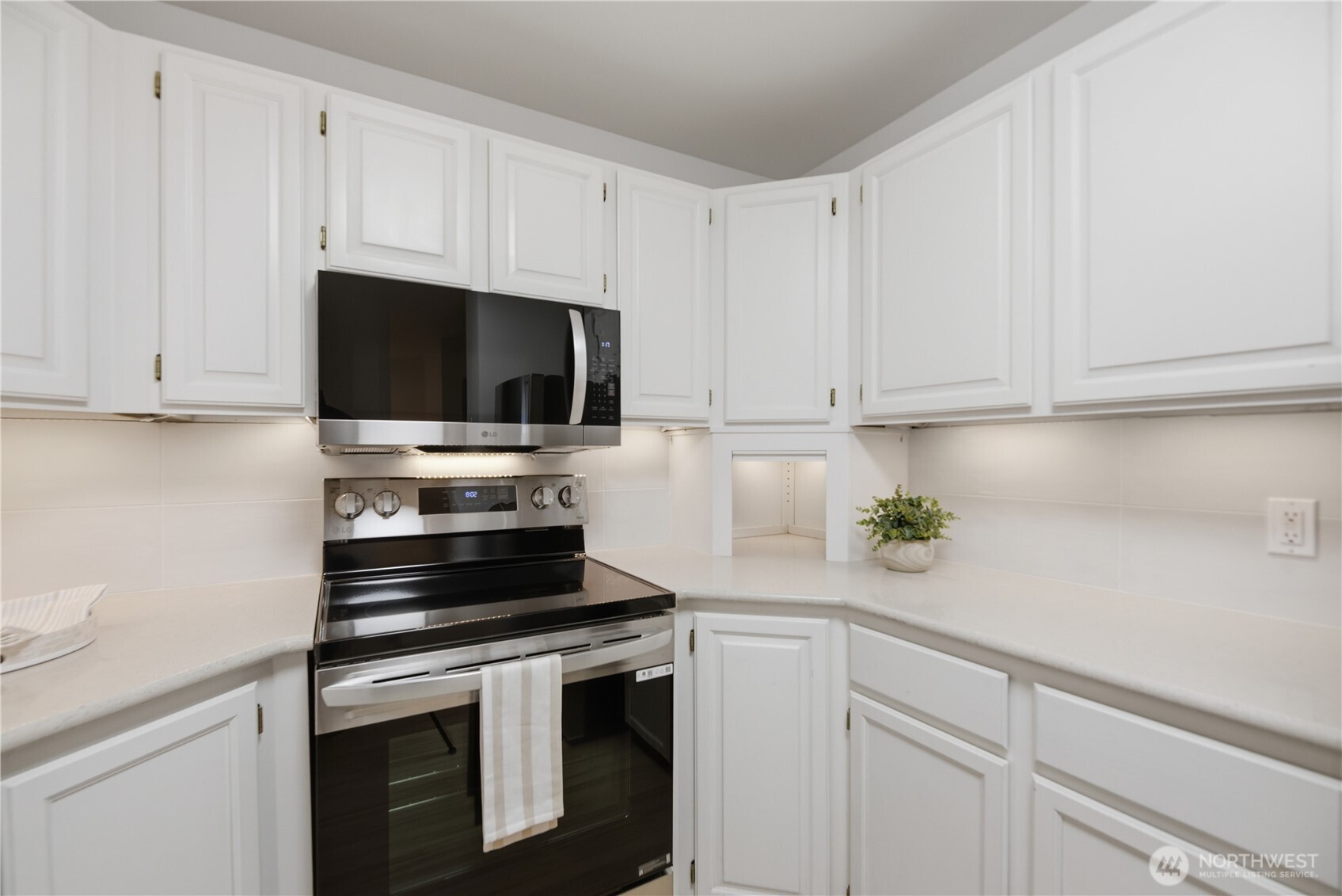 2040 13th Avenue W Unit: 13