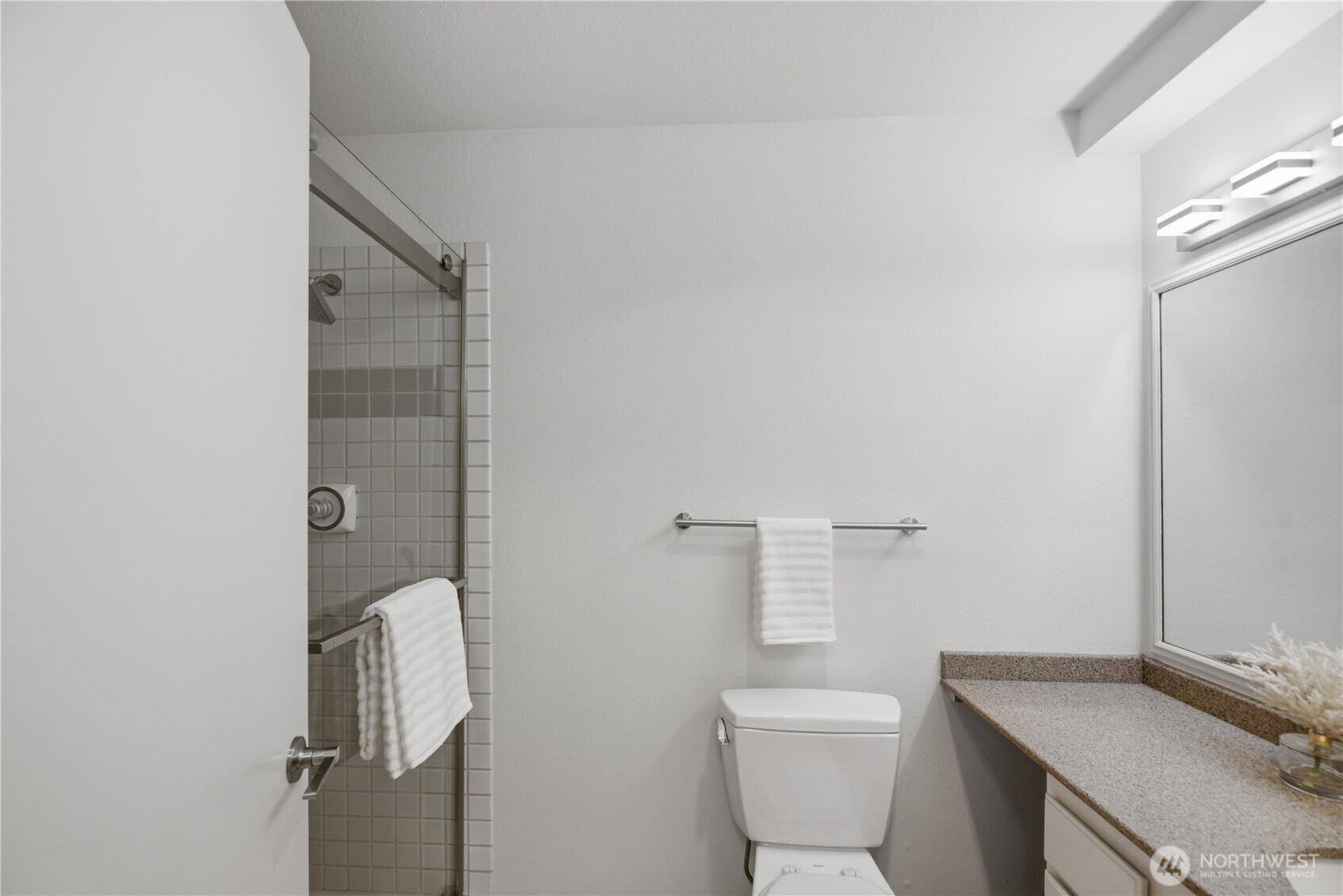 2040 13th Avenue W Unit: 13