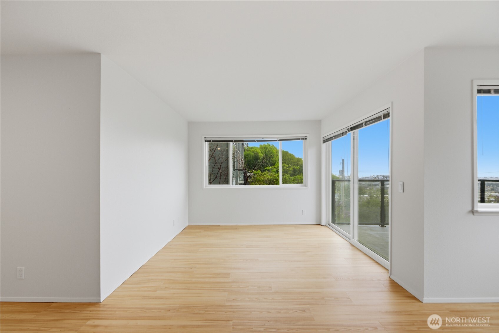 2040 13th Avenue W Unit: 13