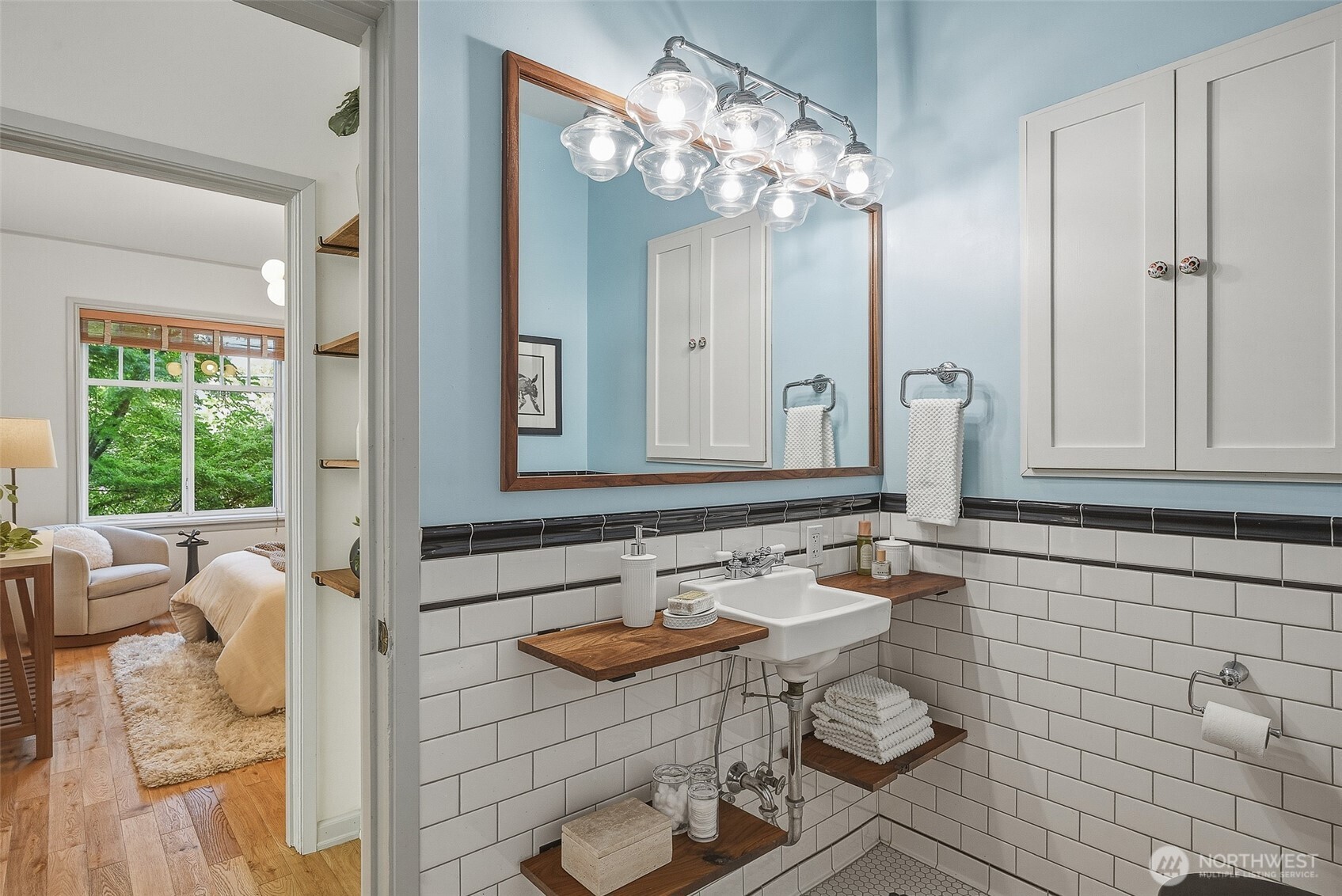 1107 E Denny Way Unit: A2