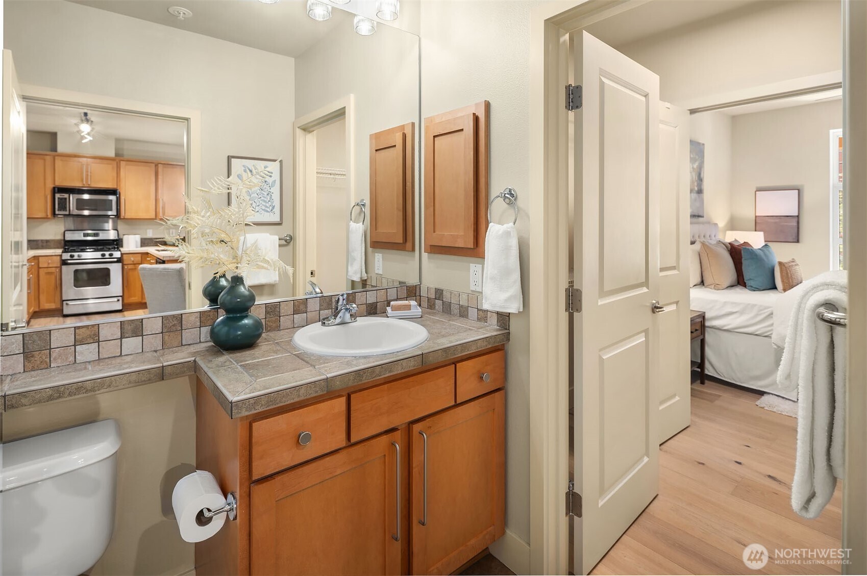 410 NE 70th Street Unit: 204