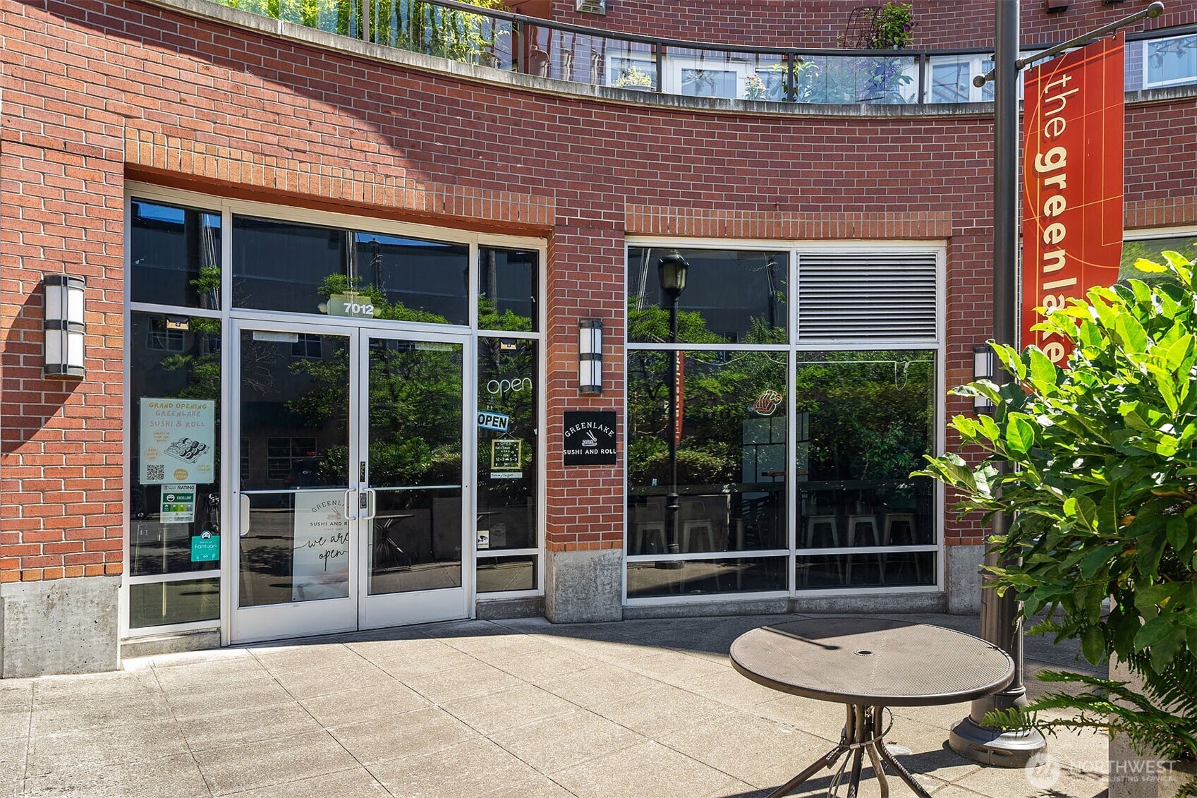 410 NE 70th Street Unit: 204