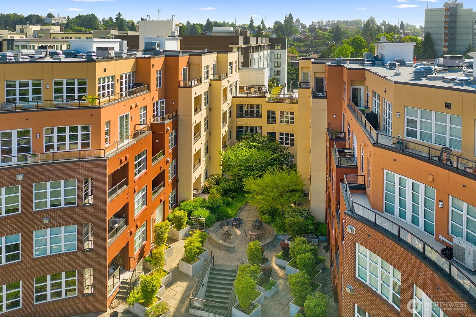 410 NE 70th Street Unit: 204